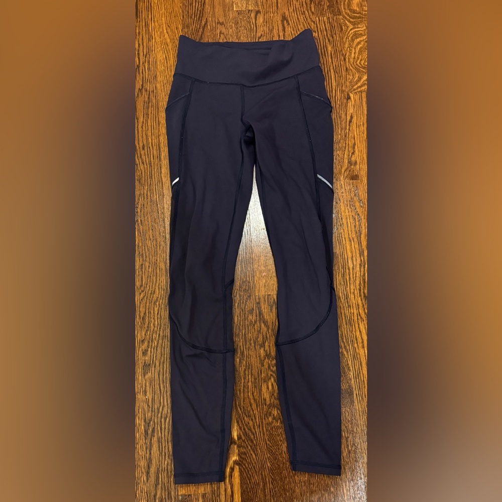 lululemon size 4 navy leggings